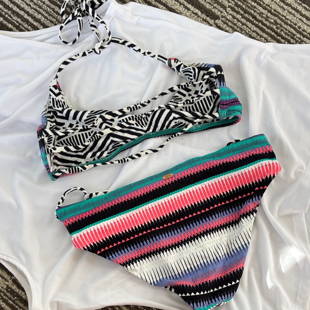 Roxy Multicolor Bikini - Picture 3 of 4